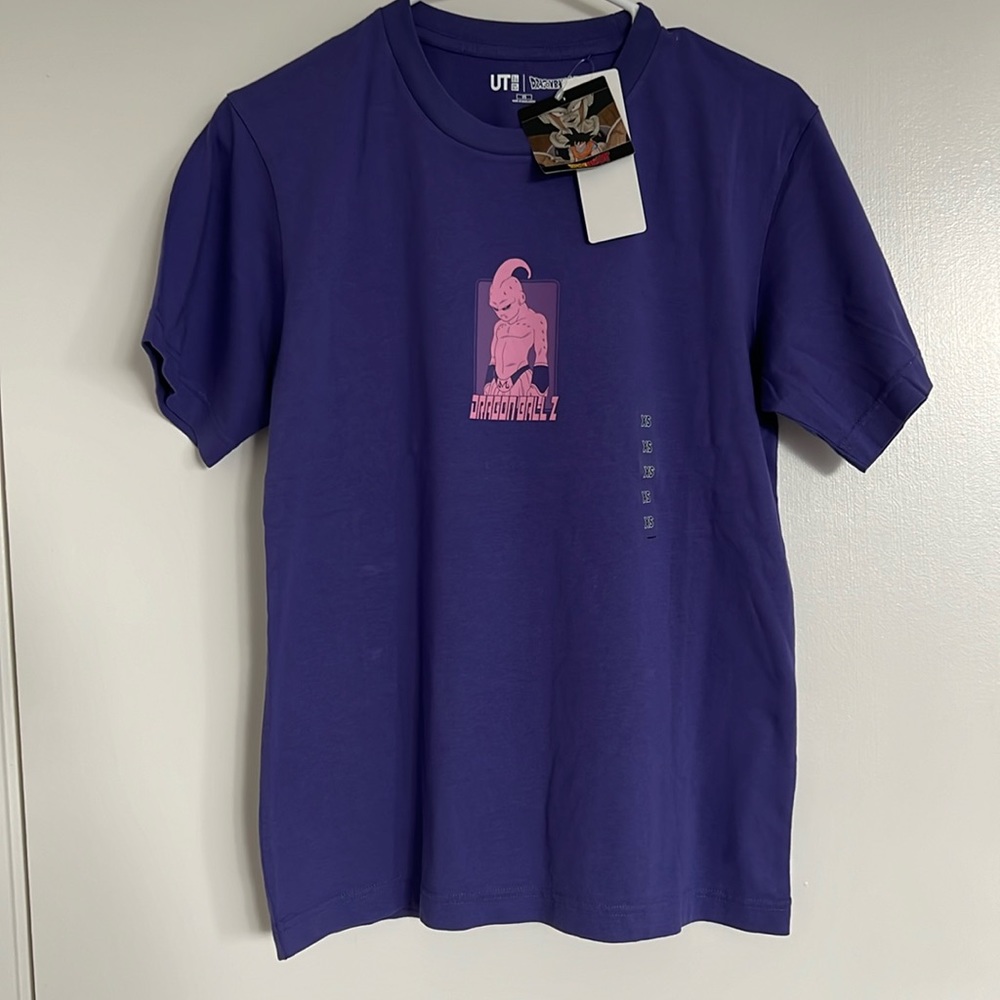 Uniqlo Dragonball tee shirt size xs